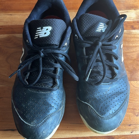 New balance, fast pitch softball cleats size 7 1/2 - Picture 5 of 6